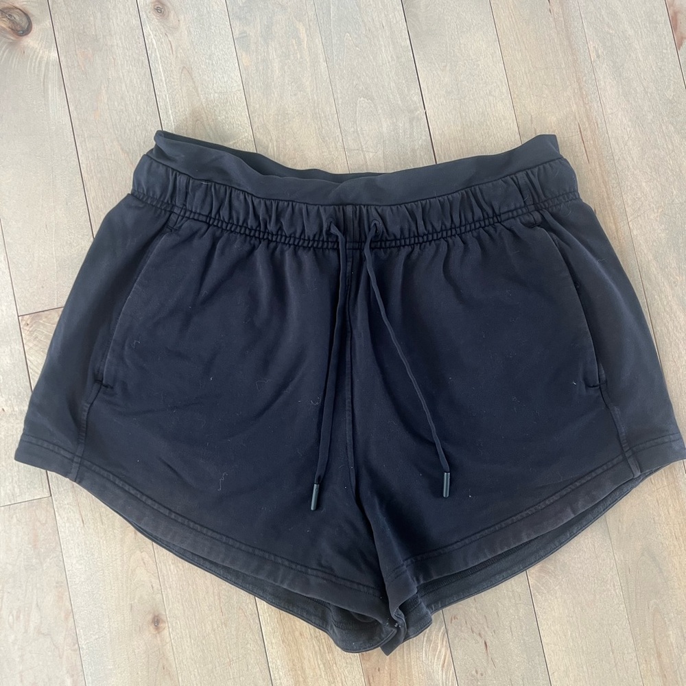 Lululemon Inner Glow Short - Black